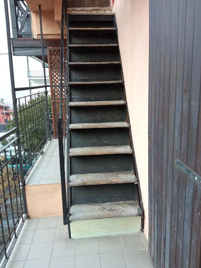 Cute Little Flat With View, 20 Mins To Bgy Airport Apartment Pradalunga Exterior photo